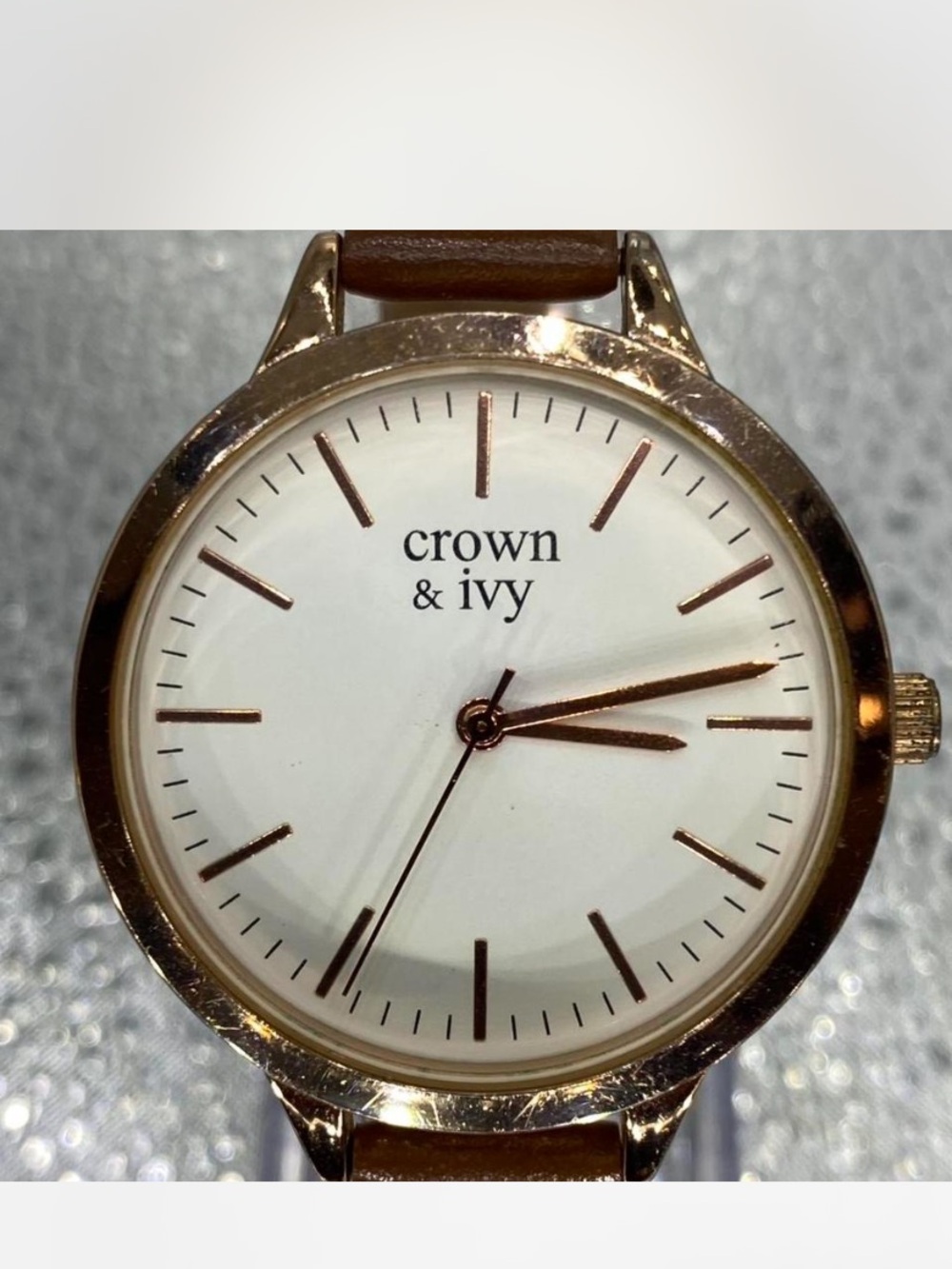 *** Crown & Ivy ^^^ Women's Gold Tone *** Tan Leather Watch ^^^